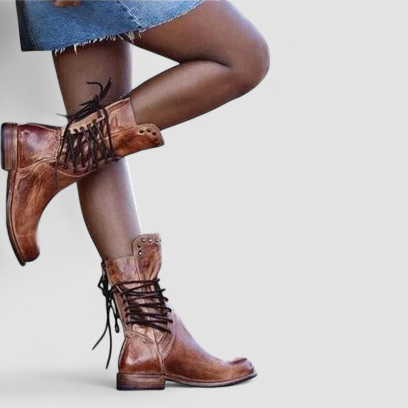 Martine | Bottes Vintage à Lacets et Détails Métalliques
