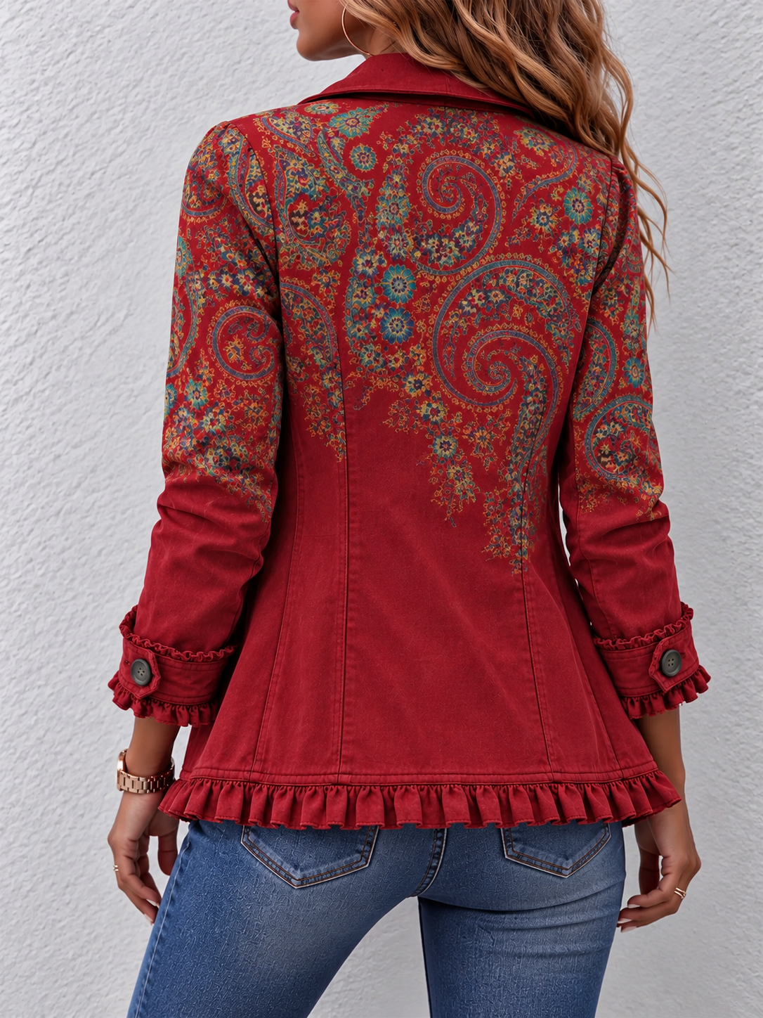 Émiliane | Veste Rouge Élégante aux Finitions Délicates