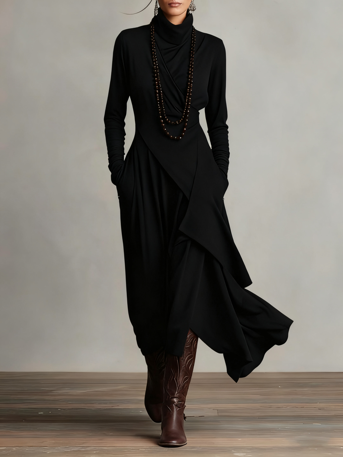 Océane | Robe Longue Plissée Asymétrique à Col Montant