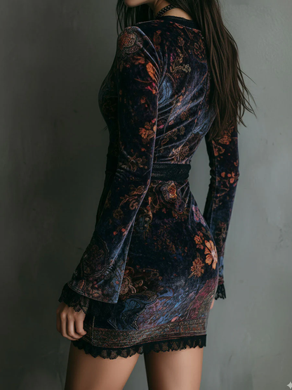 Capucine | Mini Robe Velours Fleurie à Col V en Dentelle