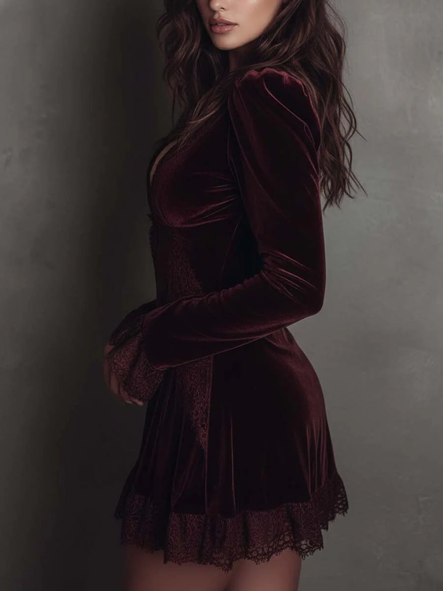 Lola | Mini Robe Velours Bordeaux Bordée de Dentelle