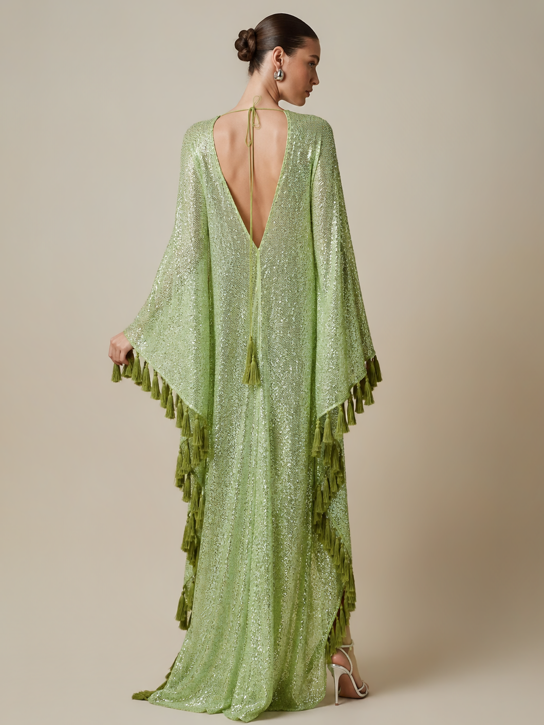 Esmeralda | Robe Fluide aux Détails Élégants