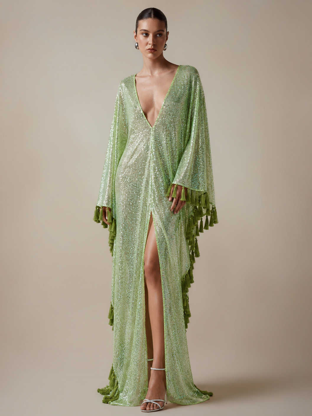Esmeralda | Robe Fluide aux Détails Élégants