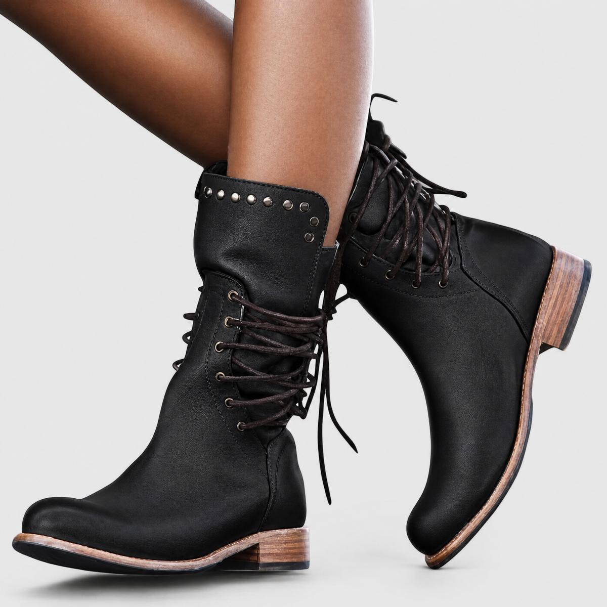 Martine | Bottes Vintage à Lacets et Détails Métalliques