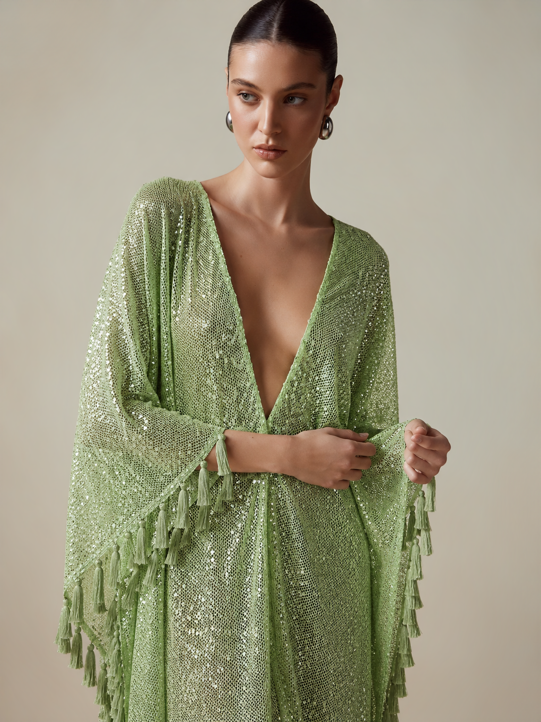Esmeralda | Robe Fluide aux Détails Élégants